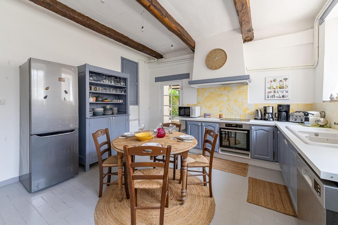 Maison De Maitre 230M² En Plein Coeur Du Village Camps-la-Source Exterior foto